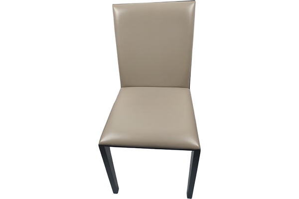 現(xiàn)代簡約實木餐椅正面