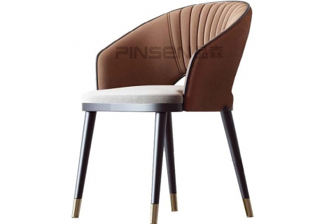 北歐皮革靠背實(shí)木餐椅