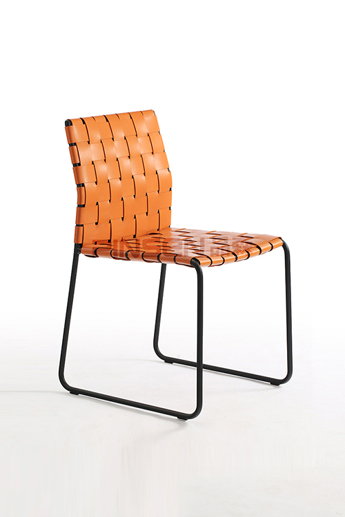 現(xiàn)代簡約風(fēng)橙色馬鞍皮編織餐椅
