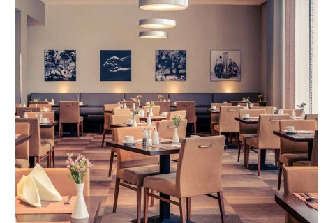 開餐廳需要買哪些家具？