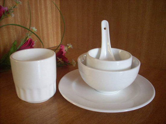 多家餐飲店餐具不夠干凈 拾味館、老五燒烤等上黑榜