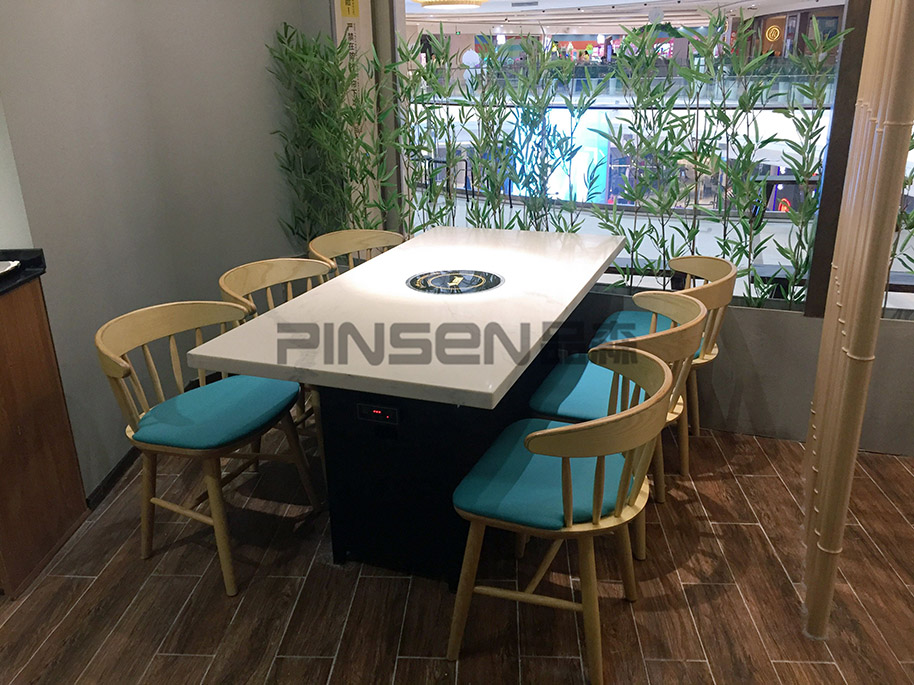 壹個(gè)有黔人火鍋店桌椅定制