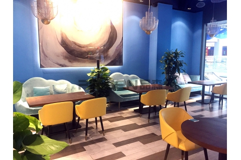 你知道西式餐廳里什么樣的桌椅最適合你嗎？