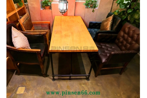 定制咖啡店桌椅優(yōu)勢